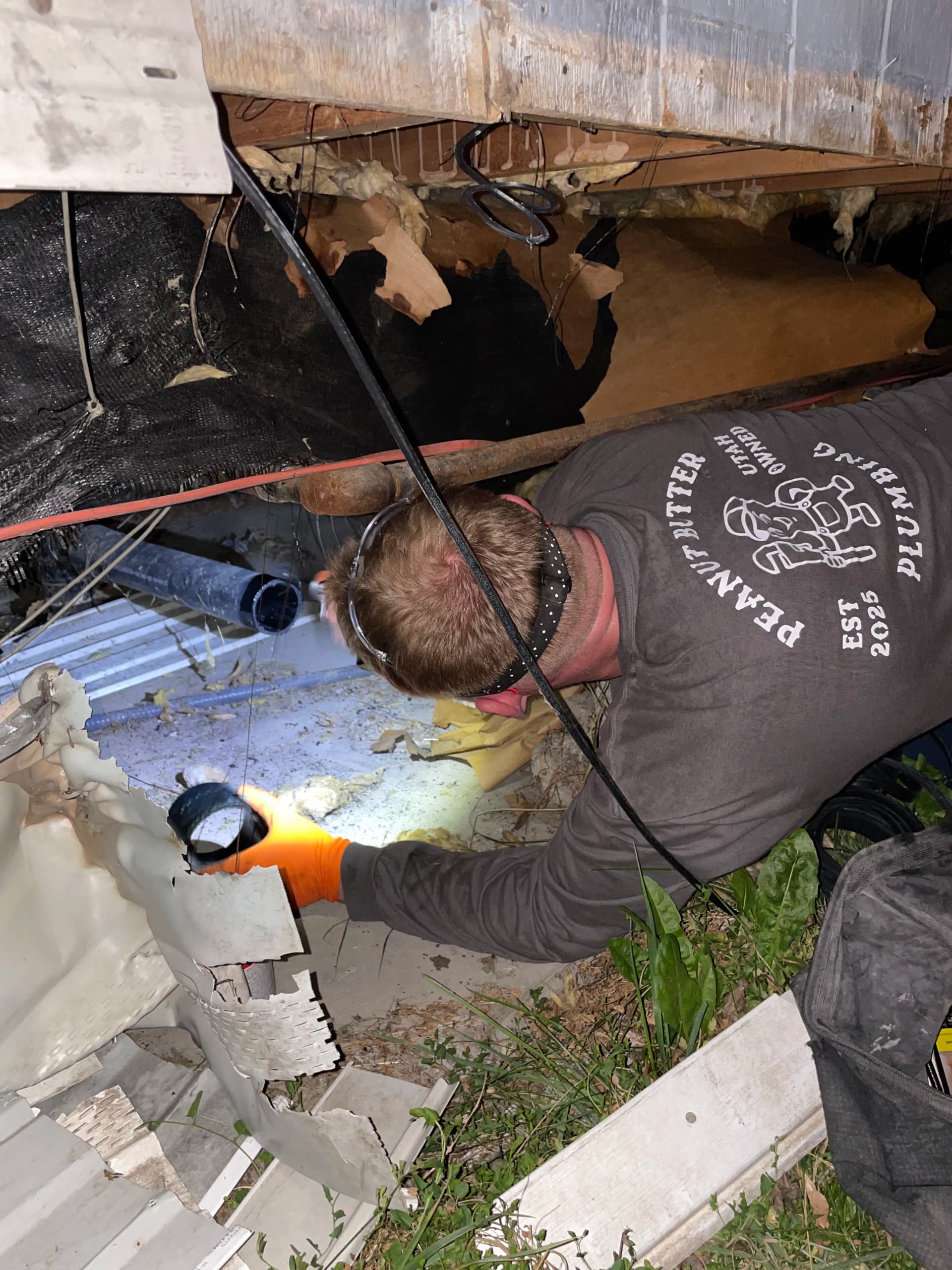 Gallery photos for Sewer and Water Main Repair Under a Fire-Damaged Trailer in Salt Lake: Image #3